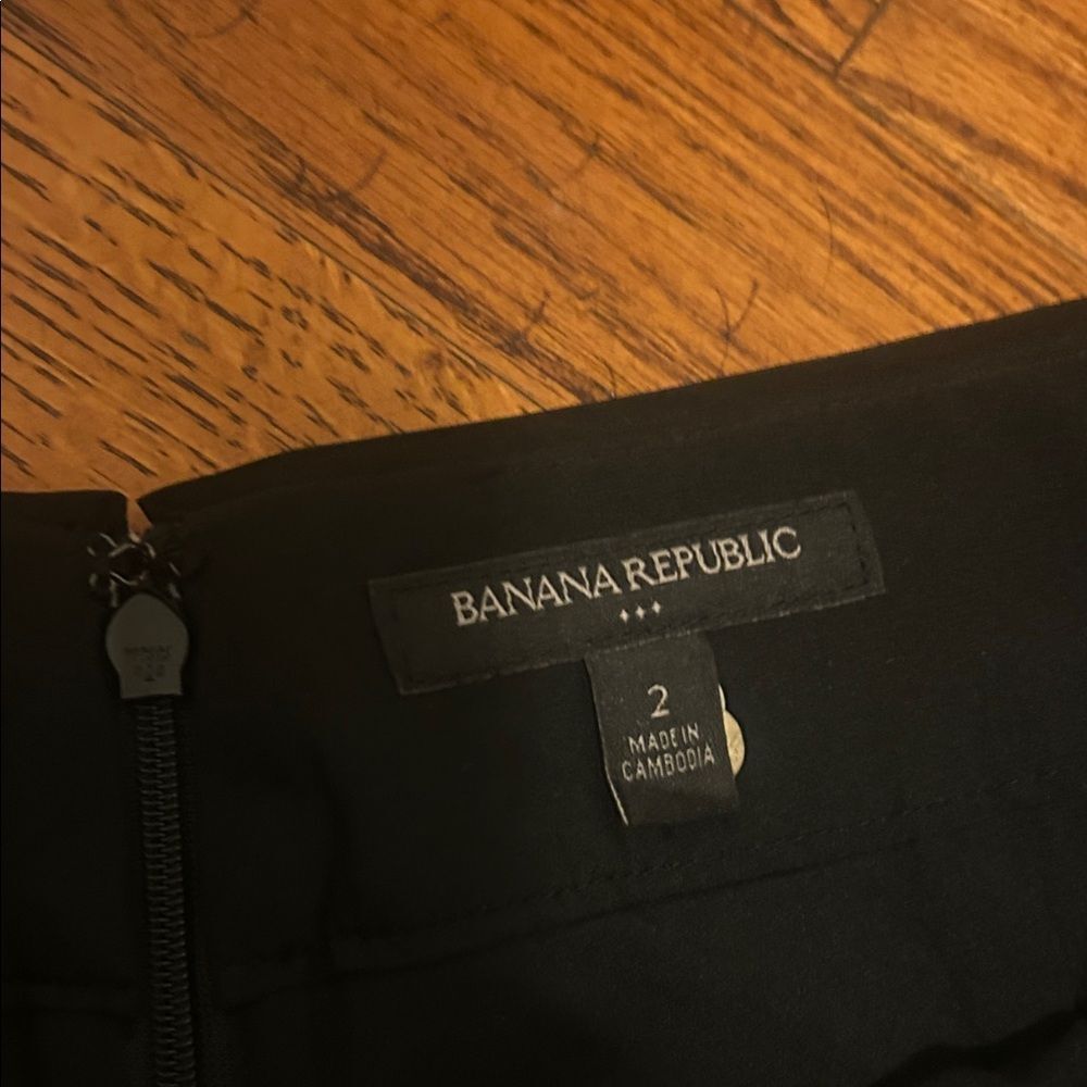 Banana Republic Black and White Plaid Pencil Skirt - Picture 2 of 6